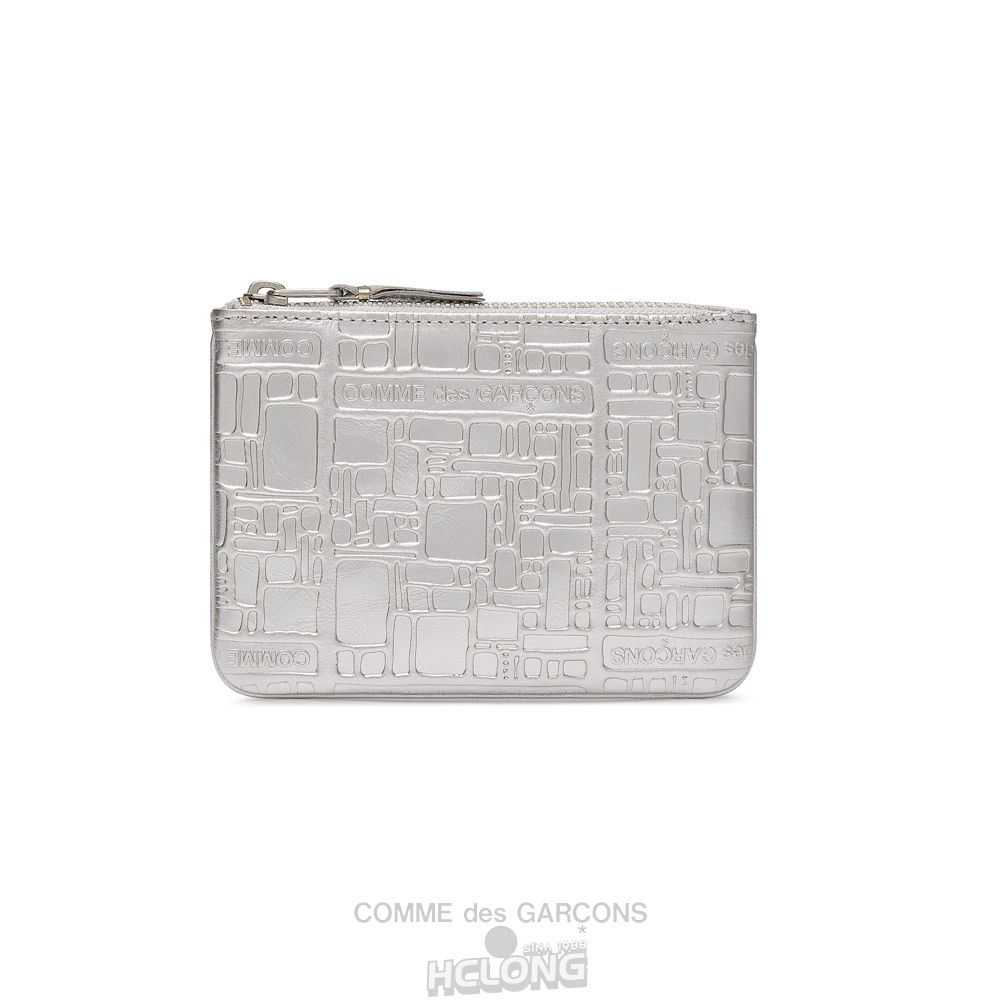 Comme Des Garcons CDG Wallet - Wallet Embossed Logo Zip Pouch - SA8100EG Embossed Logo Silber | 47903-SZCR
