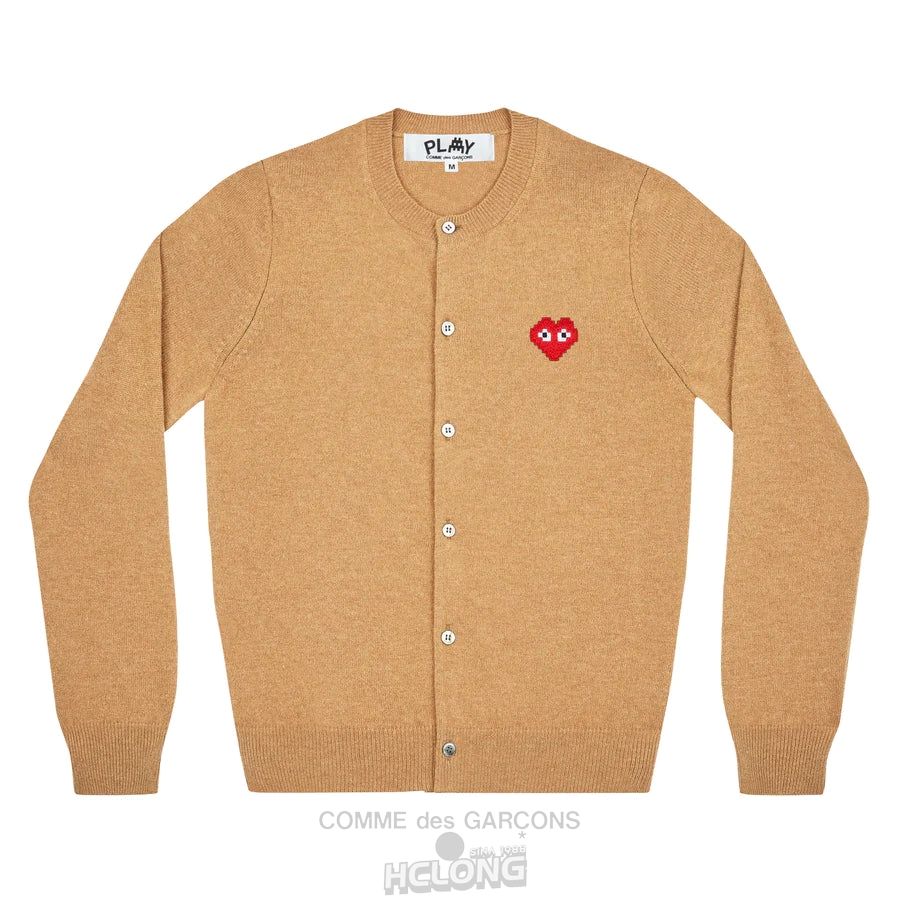 Comme Des Garcons PLAY Cardigan Invader Emblem Strickwaren Beige | 71506-AEUB